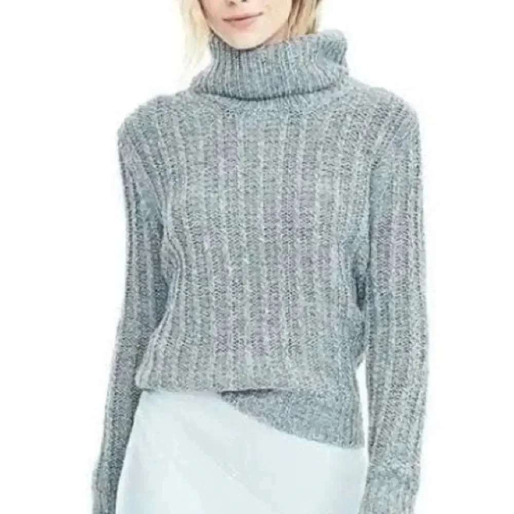 Banana Republic Italian Yarn Wool Blend Chunky Knit Turtleneck Sweater